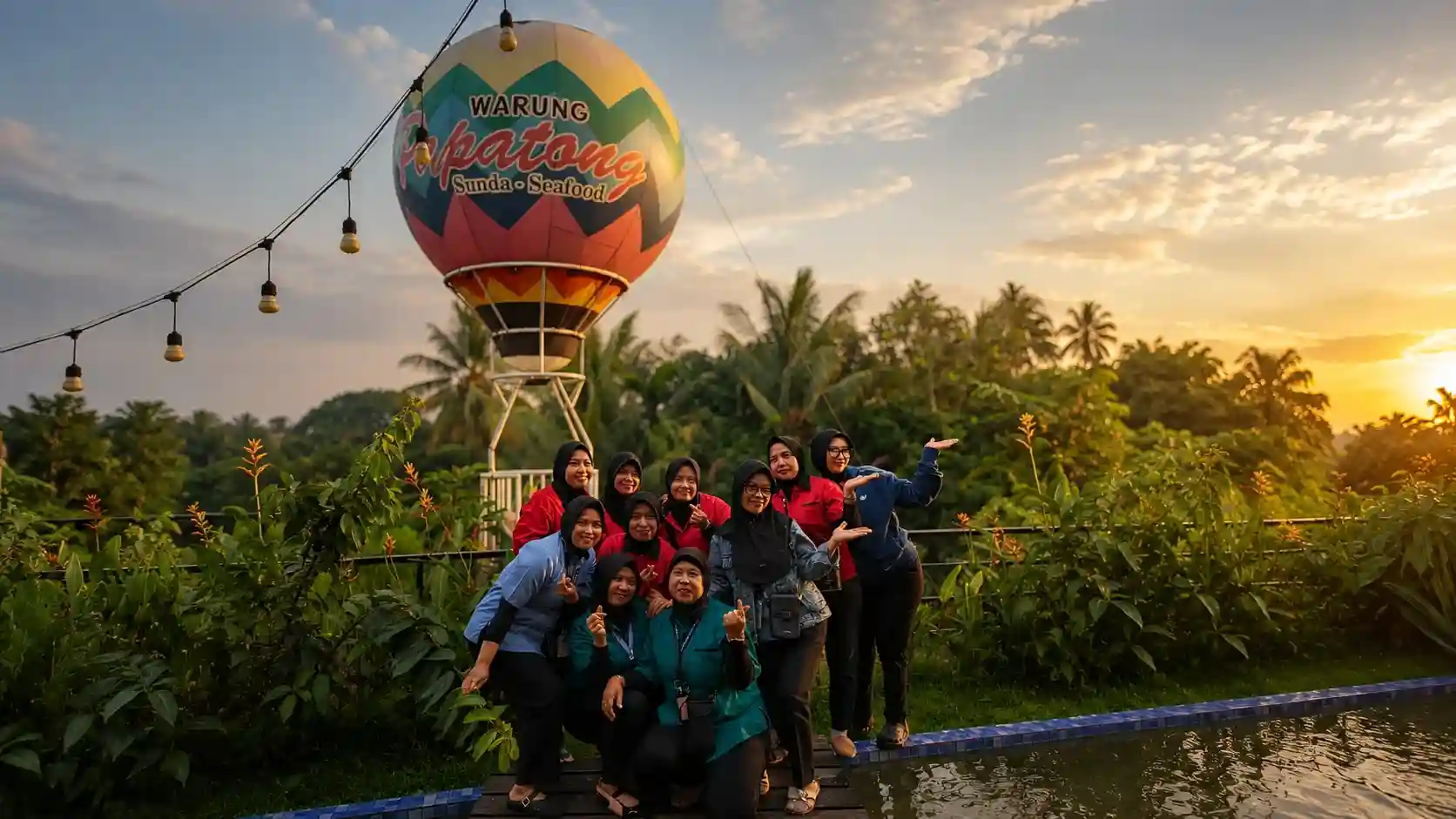 Foto pengunjung di Spot foto Ikonik Balon Udara